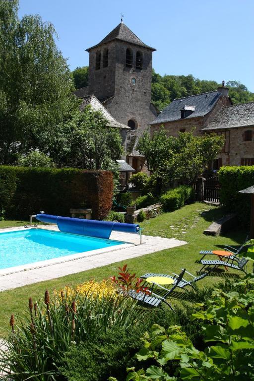 Logis Hotel Restaurant L'Auberge Du Chateau Muret-le-Chateau Екстер'єр фото